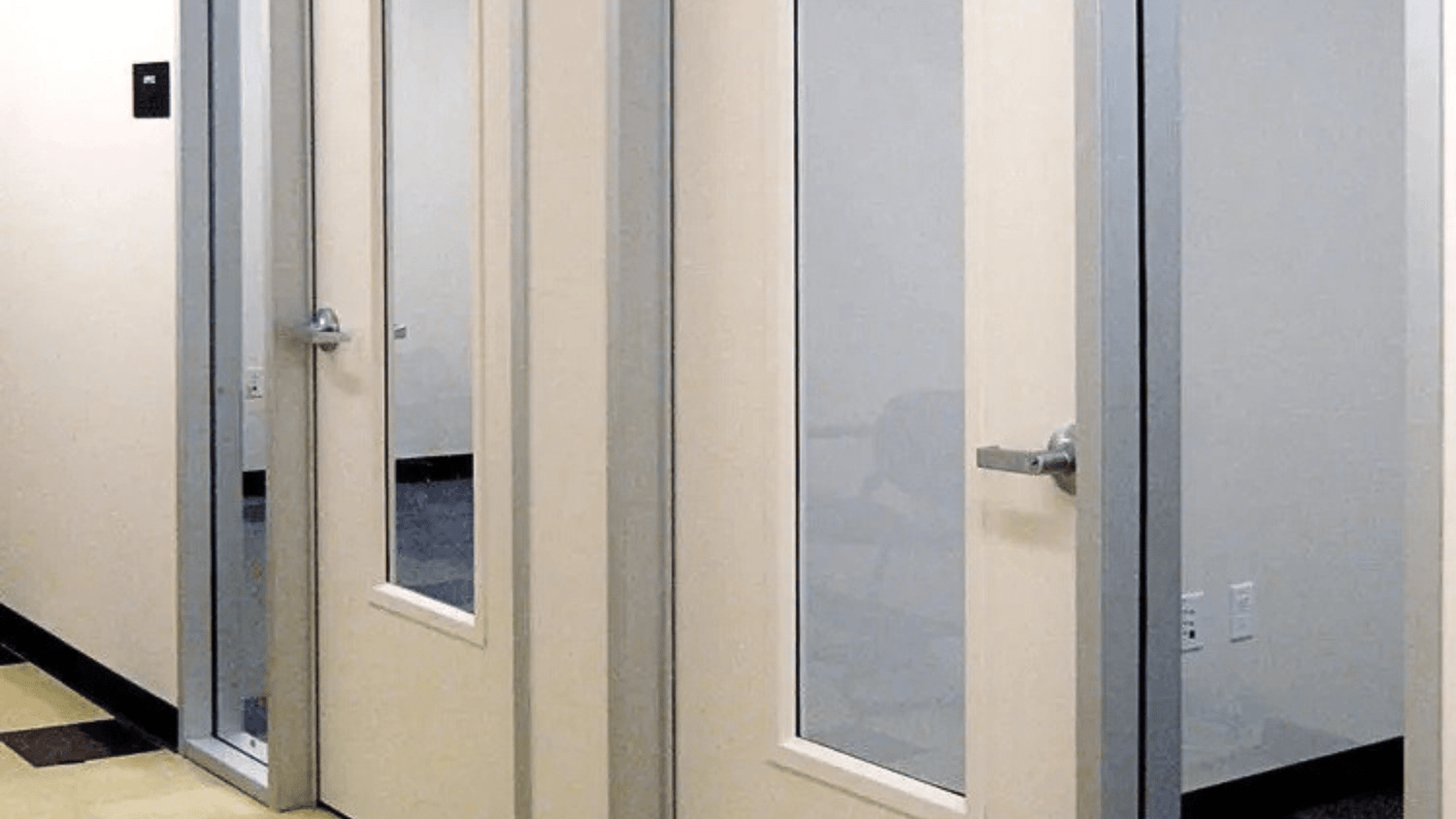 Lead-Lined Drywall vs. Lead-Lined Plywood: When To Use Each - Lead Glass Pro