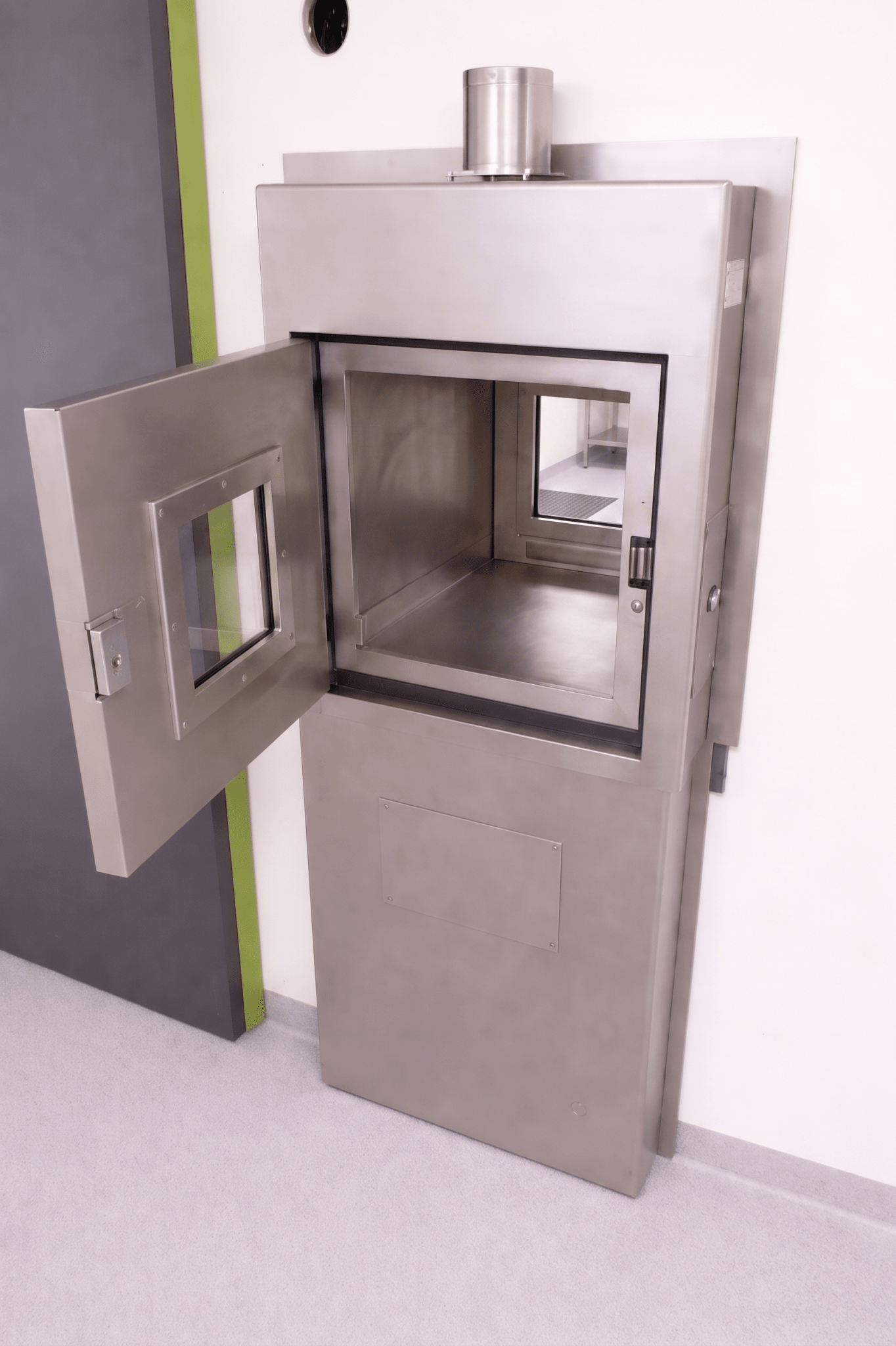 Lead Shielded Pass - Through Boxes - Lead Glass Pro